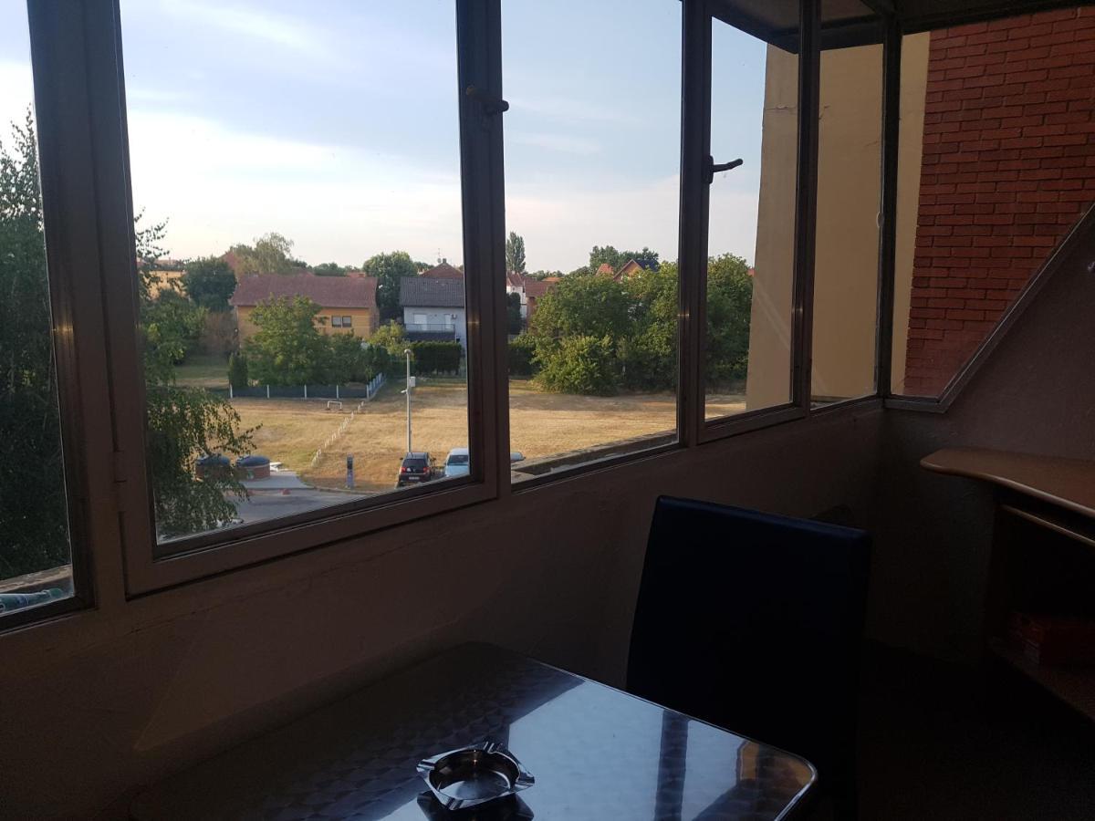 Walk Apartment Вуковар Экстерьер фото