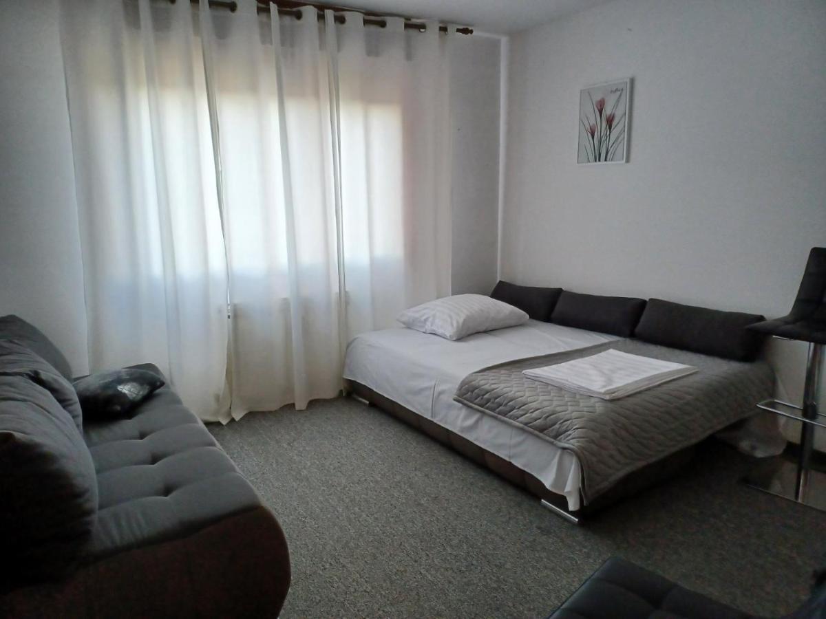 Walk Apartment Вуковар Экстерьер фото