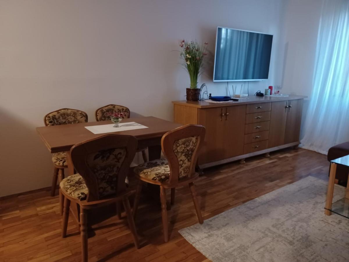 Walk Apartment Вуковар Экстерьер фото